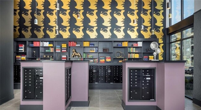 Building Photo - 105 Rogers St NE