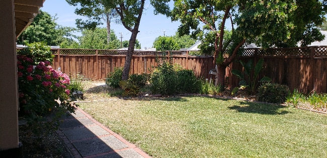 Photo - 2136 Dena Dr House
