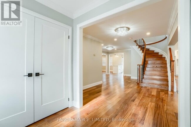 Building Photo - 100 Poplar Heights Dr