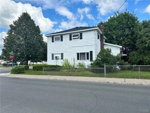 Building Photo - 637 Coffeen St
