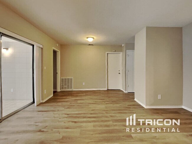 Building Photo - 2022 68th Avenue St Petersburg FL