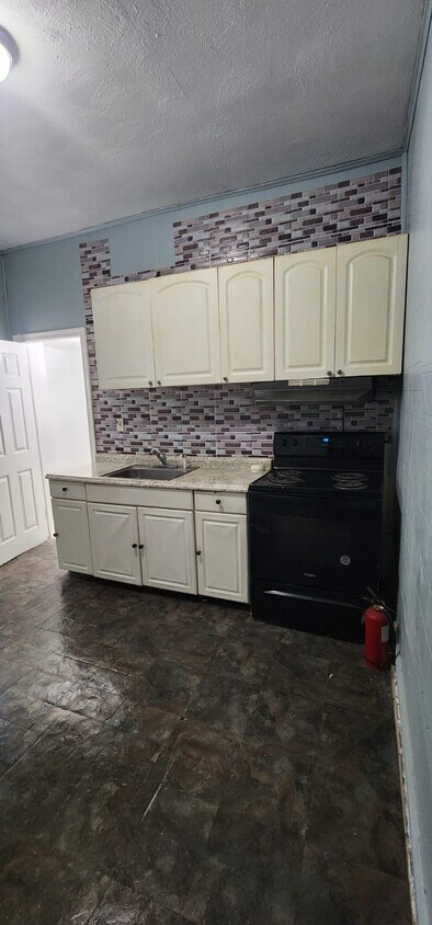Foto principal - 26 N Saint Bernard St