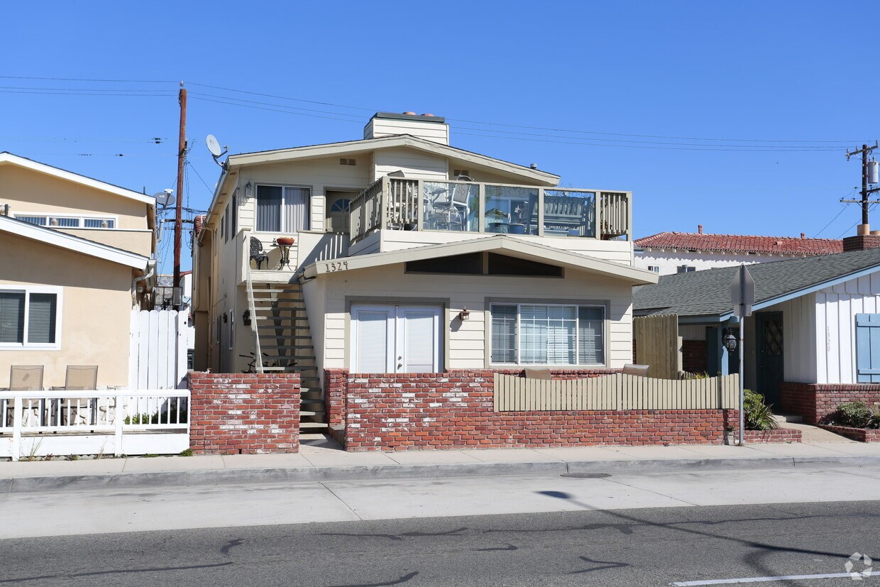 Primary Photo - 1324 W Balboa Blvd