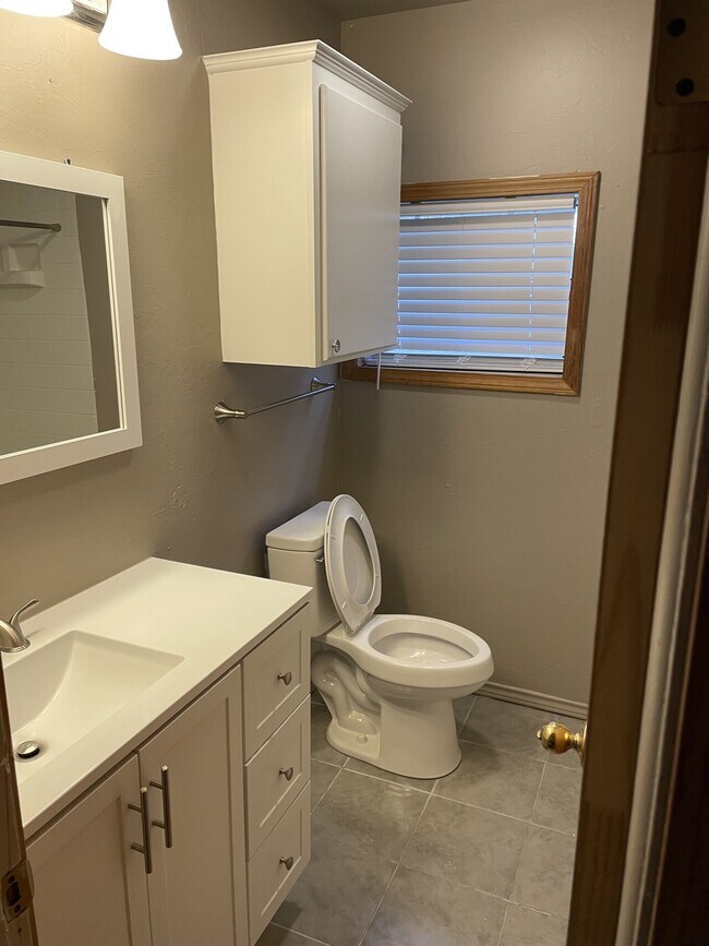 2411 Clarke St House Rental in Choctaw, OK