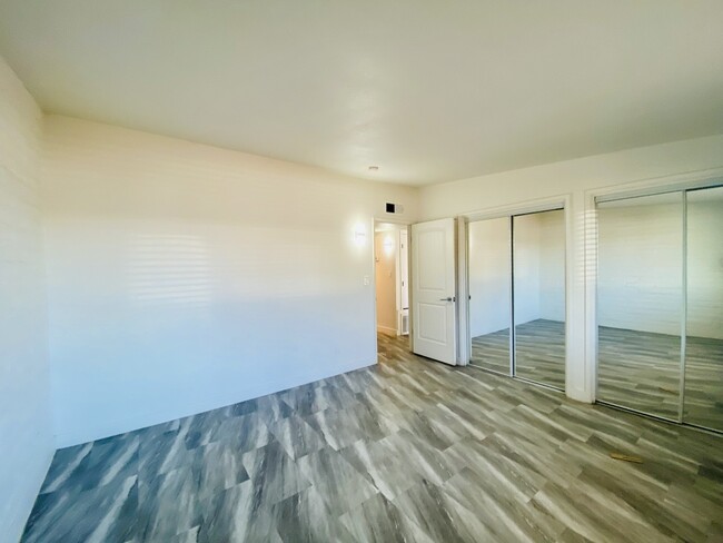 Building Photo - Villa Blanca
