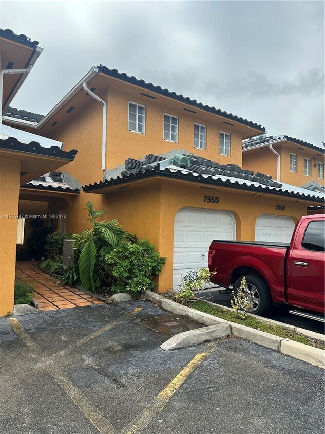 Primary Photo - 7550 NW 175th St