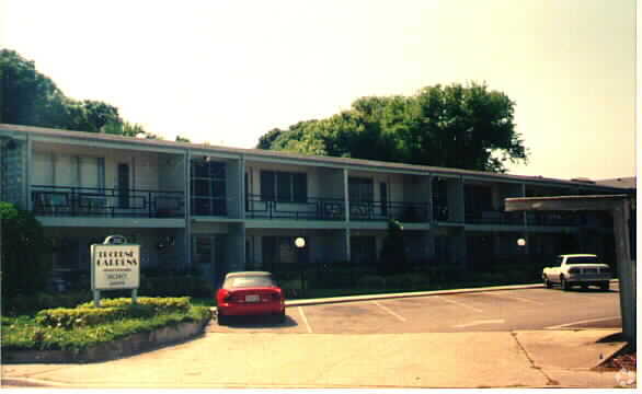 Building Photo - Lucerne Gardens