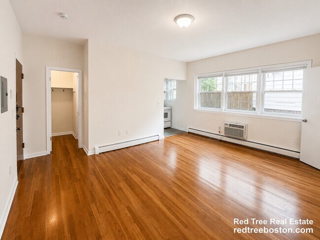 Photo - 2018 Commonwealth Ave Apartment