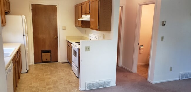 Building Photo - 4570 Witches Hollow Ln