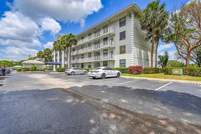 Foto del edificio - 1703 Whitehall Dr