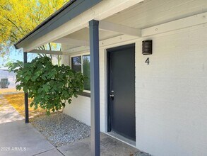 Building Photo - 4423 N 13th Pl
