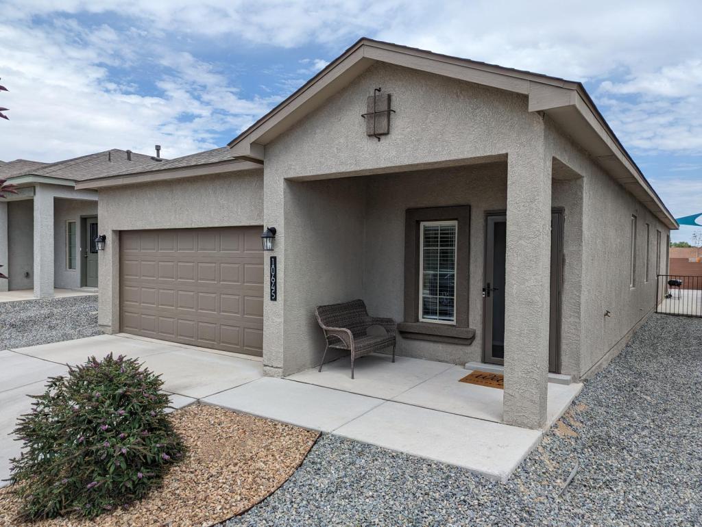 Primary Photo - 10645 Aspiration Ln SW