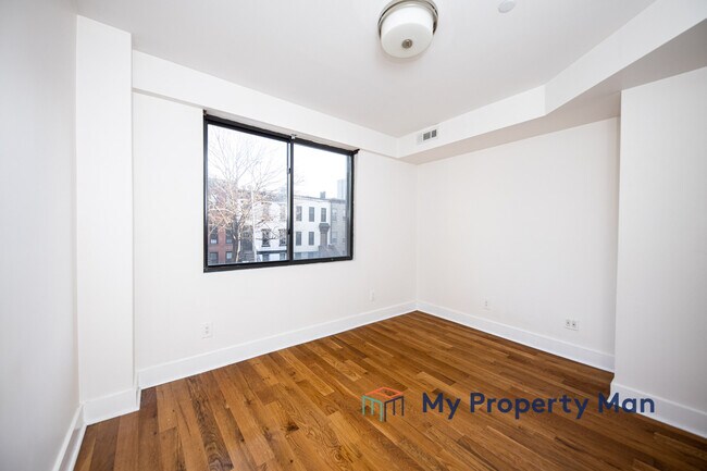 Building Photo - 739 Lafayette Ave