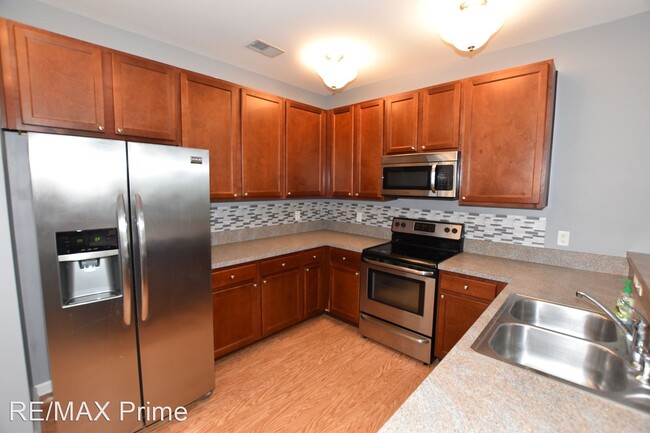 Building Photo - 2 br, 2 bath House - 2469 Leytonstone Drive