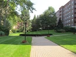 Foto principal - 1304 Midland Ave