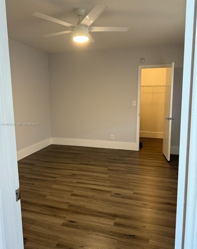 Foto del edificio - 1824 Monroe St