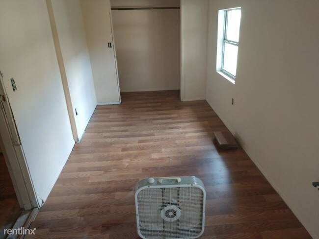 Building Photo - 3 br, 1 bath House - 1490 Polk St