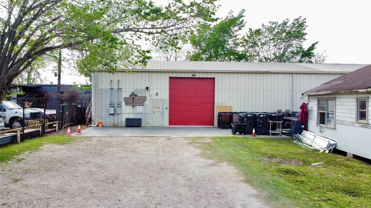 Building Photo - 6951 Windfern Rd