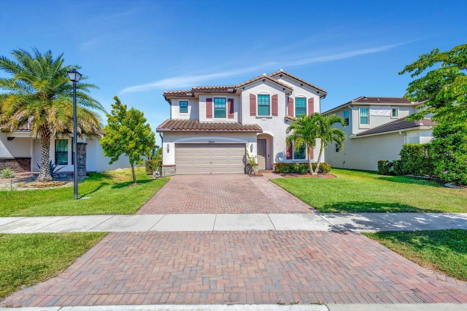 Foto principal - 3244 Dunning Dr