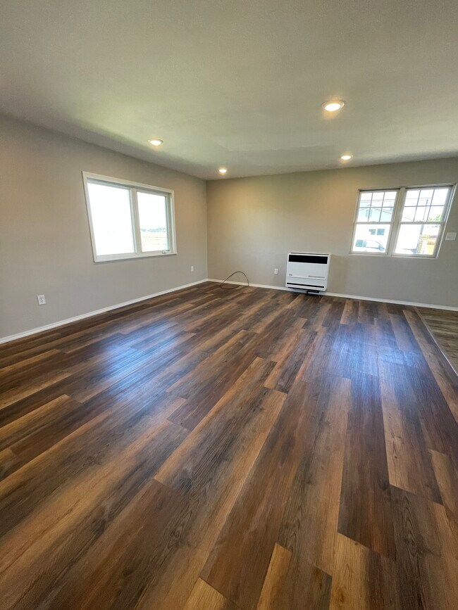 Foto del edificio - 2555 Valley Dr