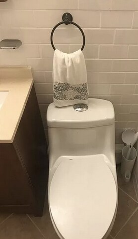 Building Photo - 197 Kent St