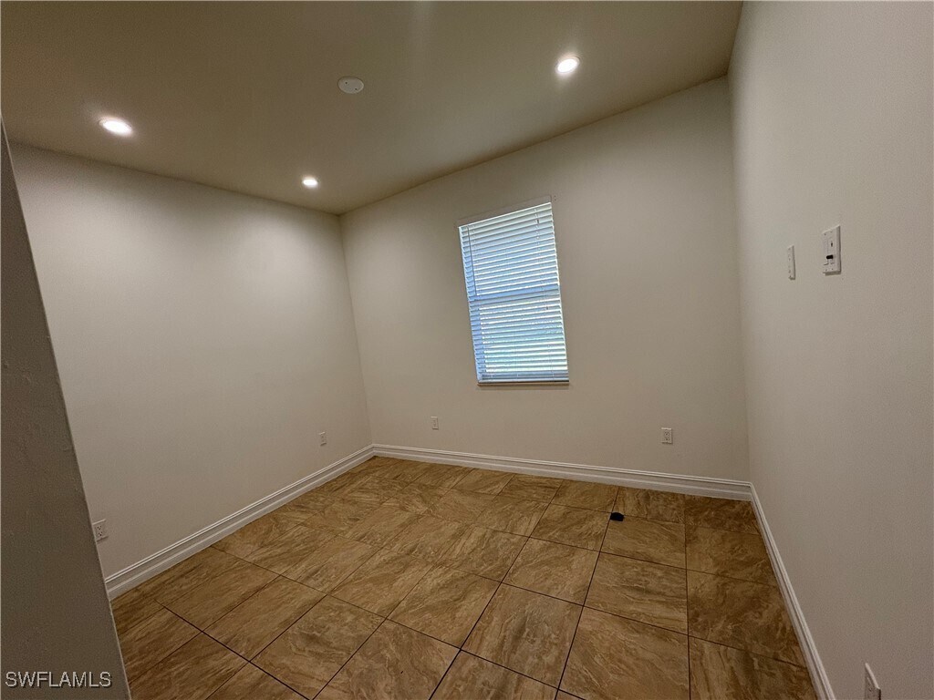 Foto del edificio - 5301 Coronado Pkwy