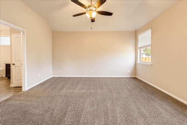 Building Photo - 2220 Cedar Vly Dr