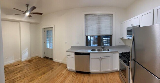 Kitchen - 150 W Huron St