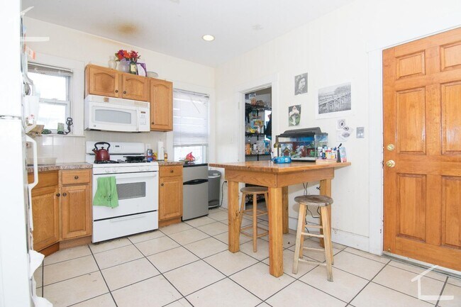 Foto del edificio - HOT 6 BED IN ALLSTON!!!