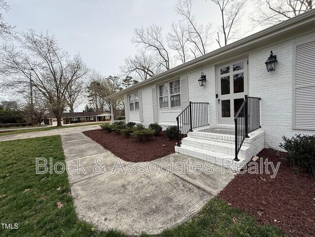 Foto del edificio - 212 Sampson St