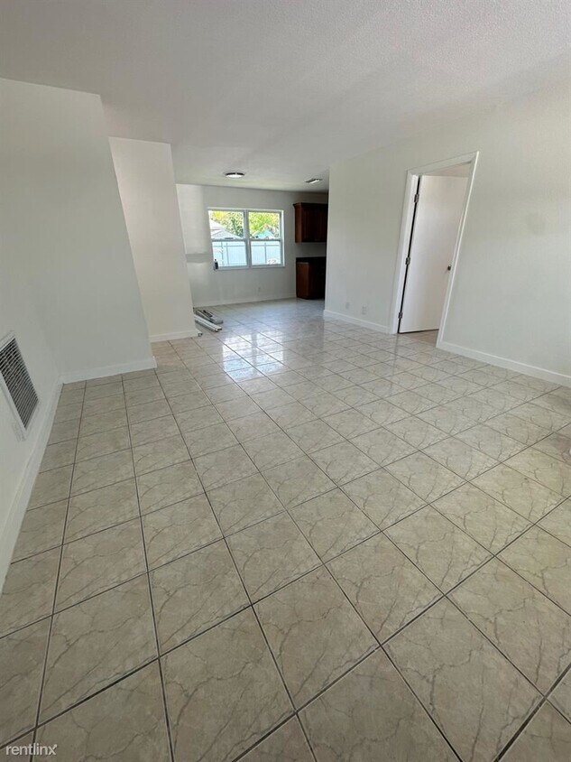 4 br, 2 bath House 4051 NE 4th Ave House Rental in Pompano Beach