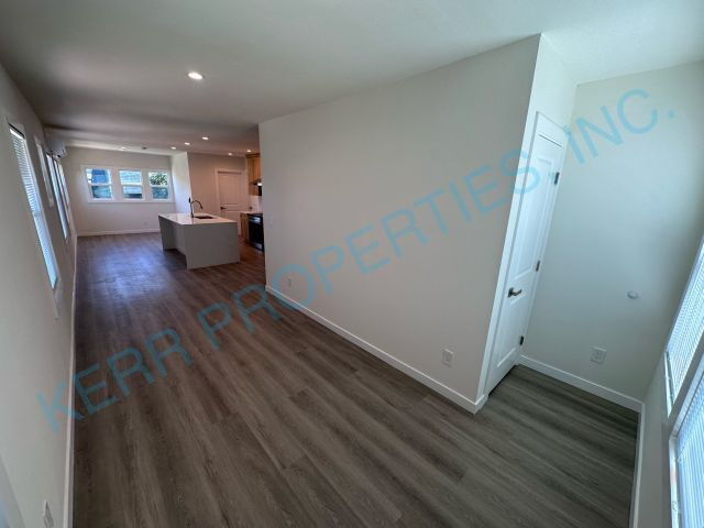 Foto del edificio - 2427 SE Lincoln St