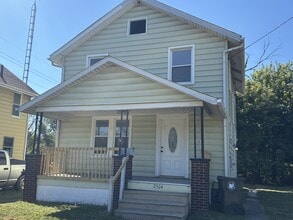 Building Photo - 2504 Navarre Rd SW
