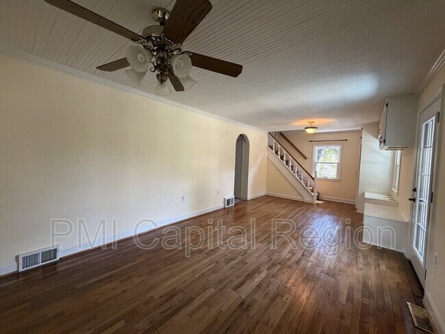 Foto del edificio - 11303 Dewey Rd