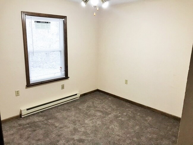 Building Photo - Parkway Village Apartments