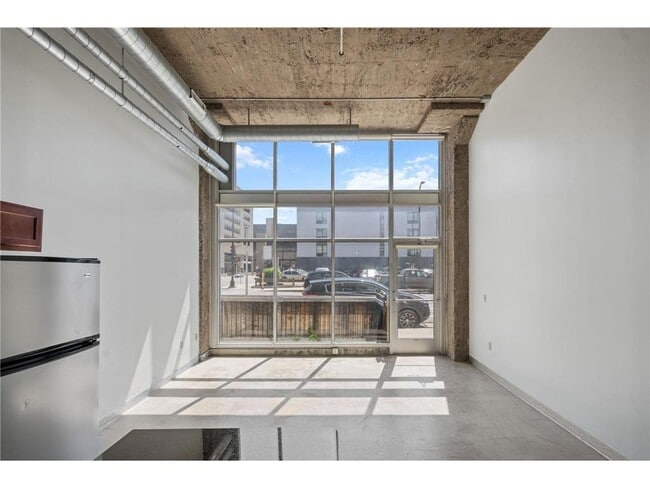 Building Photo - 521 S 7th St