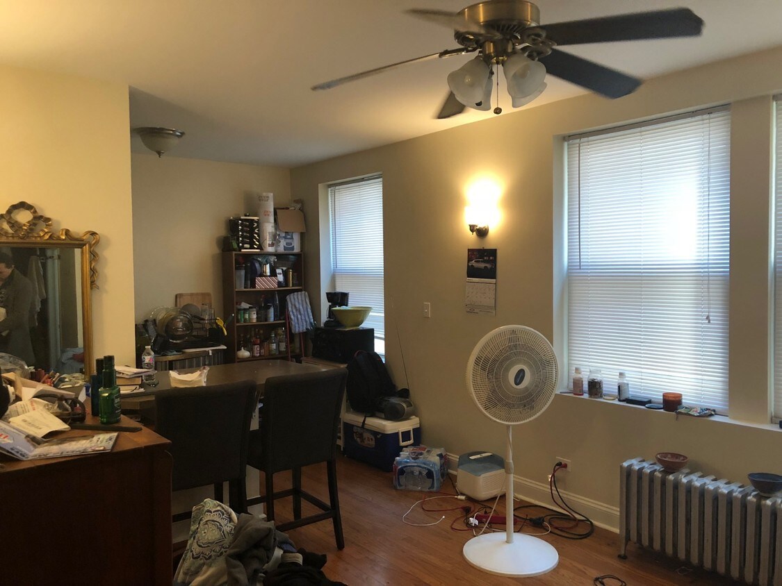 1369 N Greenleaf St, Gurnee, IL 60031 Apartments in Gurnee, IL