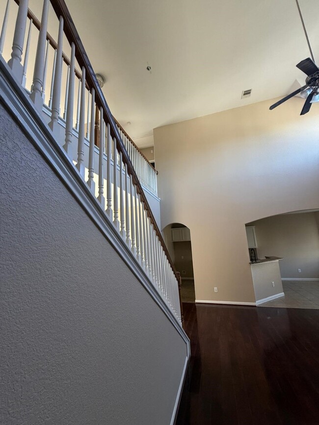 Building Photo - 7507 Crescent Lake Ct