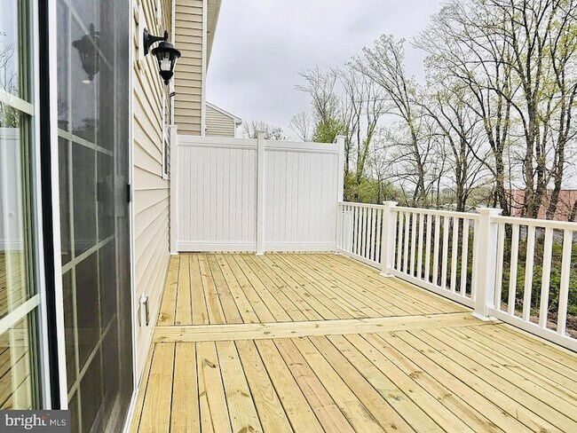 Foto del edificio - 4935 Laurel Valley Ln