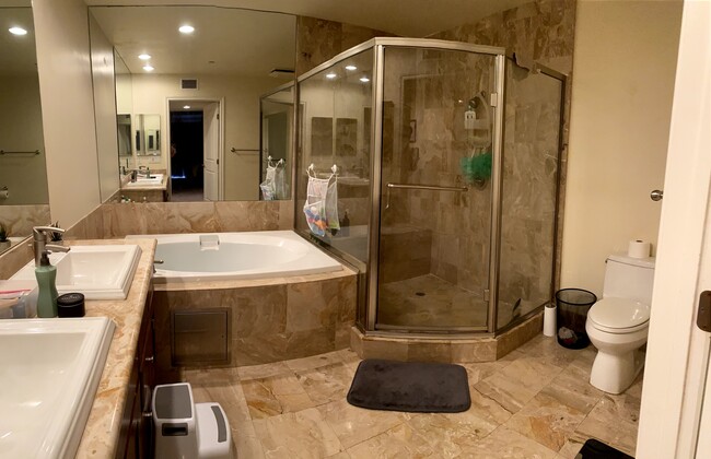 Master Bathroom - 1417 S Westgate Ave