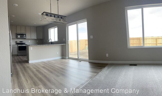 Foto del edificio - 3 br, 2.5 bath House - 10046 Luneth Dr
