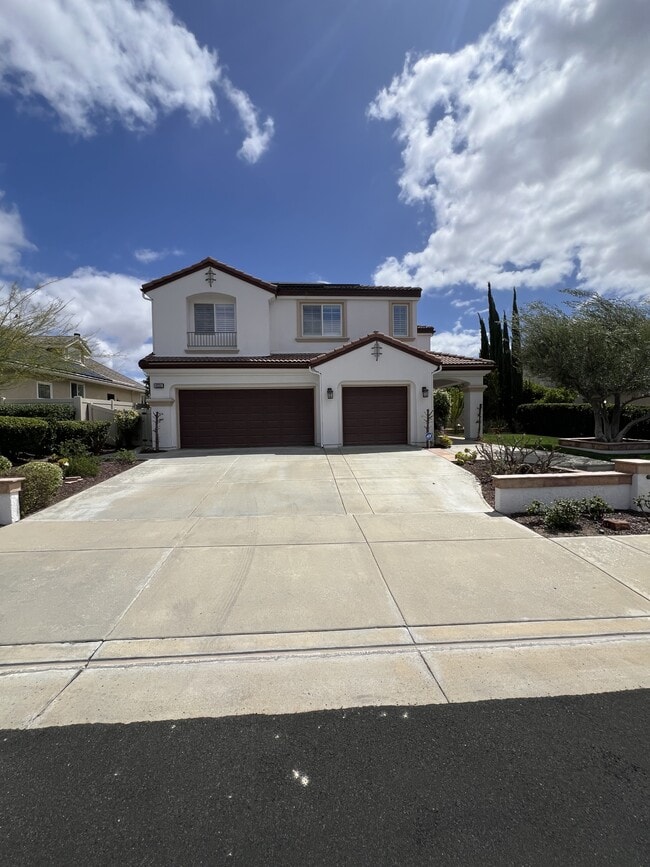 Building Photo - 42251 Harwick Ln