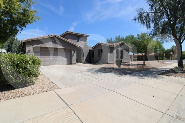 Foto del edificio - 21890 E Cherrywood Dr