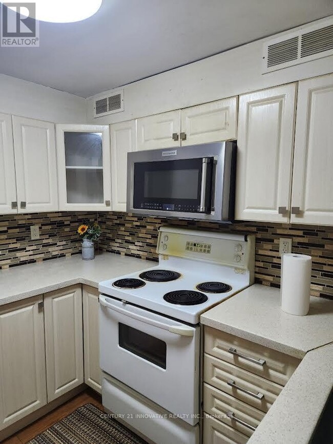 Building Photo - 30 Goodless Ct