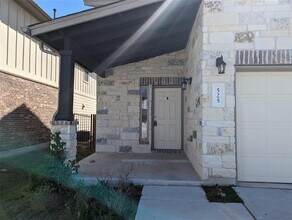 Building Photo - 525 Betty Ann Wy