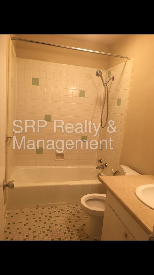 Building Photo - Special $200.00 off first month's rent!!!
