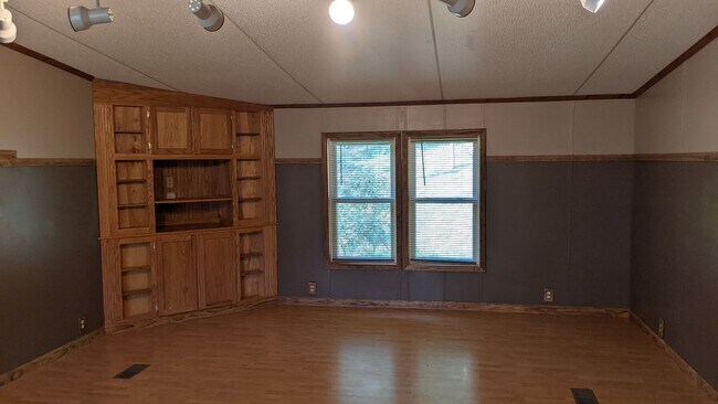 Foto del edificio - Beautiful 3 Bedroom 2 Bath Home in quiet r...
