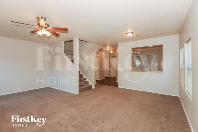 Foto del edificio - 6210 Scotchwood Dr