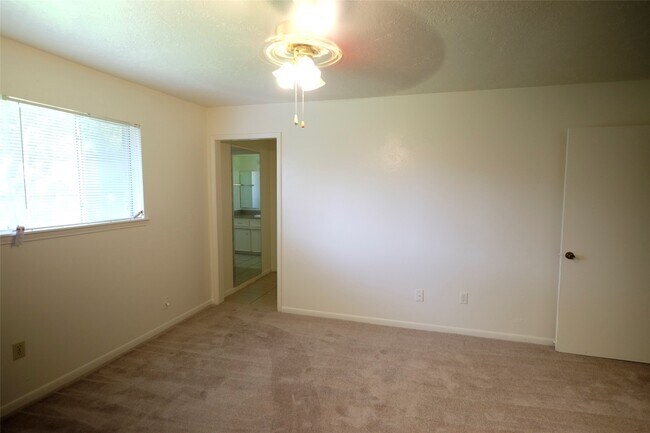 Foto del edificio - 12515 Bexley Dr