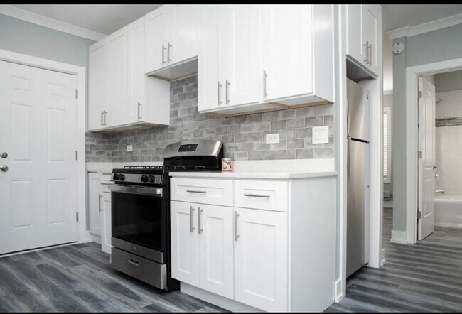 Photo - 0 bedroom in Chicago IL 60613 Apartment